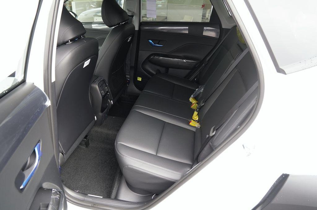 New 2026 Atlas White Hyundai SEL Premium image 25