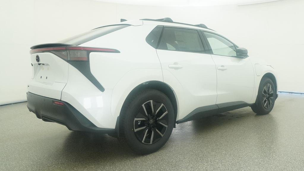 New 2026 Wind Chill Pearl Toyota XLE image 49