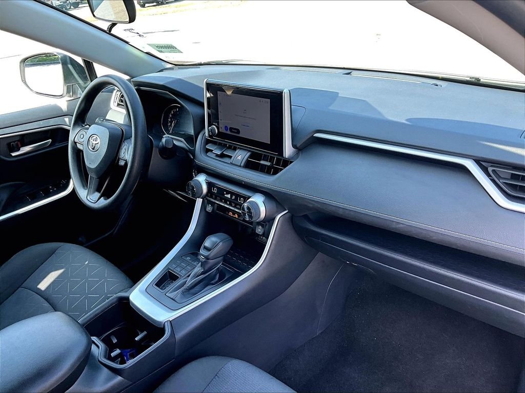 Used 2025 White Toyota XLE image 14