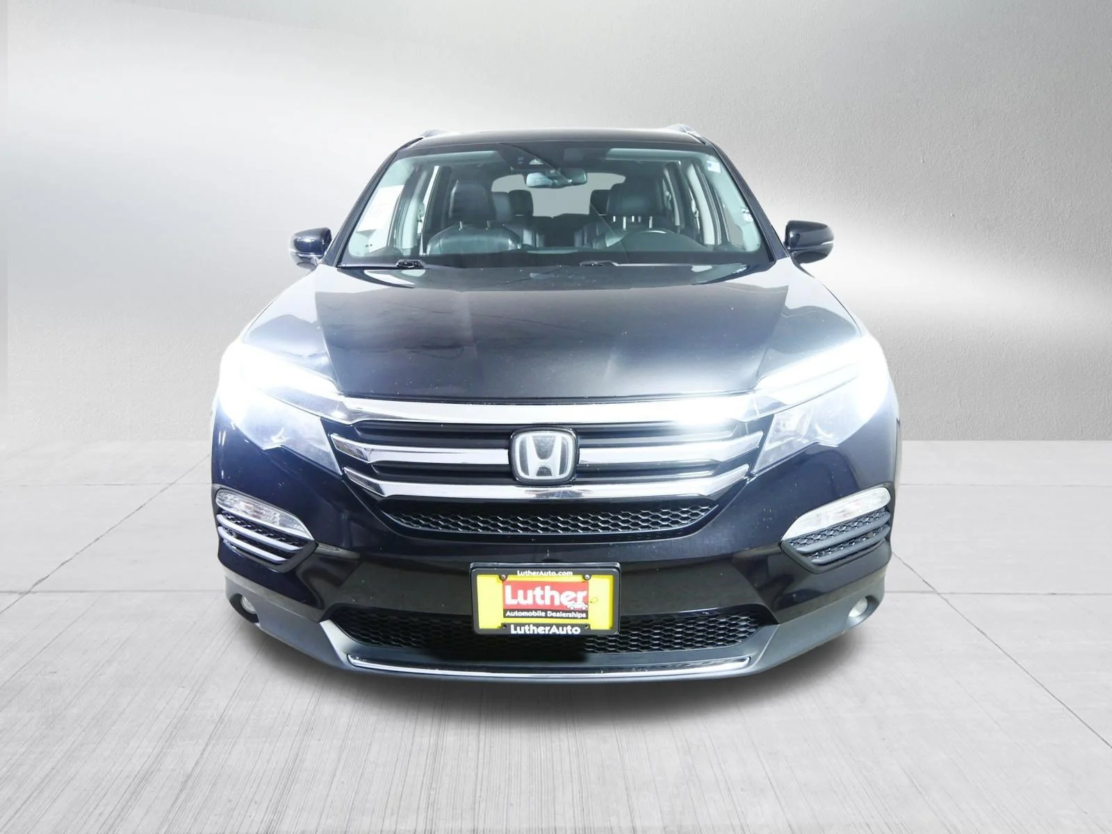 Used 2016 Crystal Black Pearl Honda Elite image 2