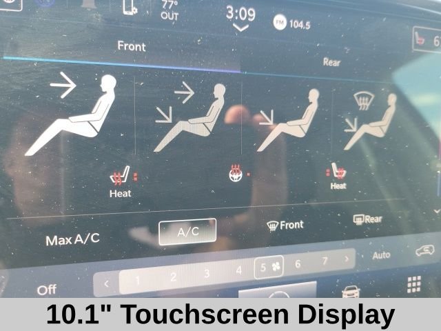 Used 2023 Velvet Chrysler Touring L image 10