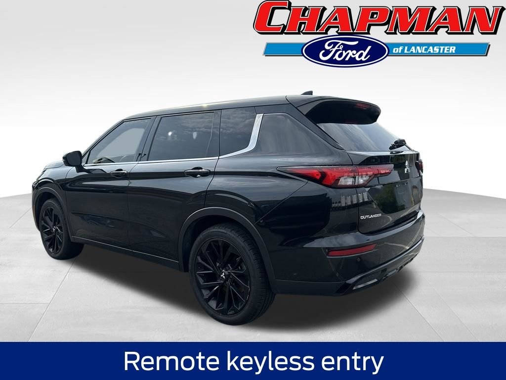 Certified Used 2023 Black Mitsubishi SEL Black Edition image 3