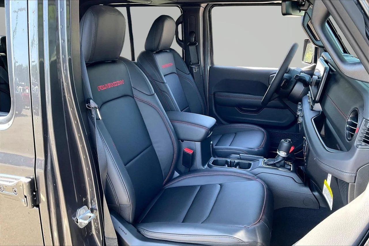 New 2026 Granite Crystal Metallic Clearcoat Jeep Rubicon X image 19