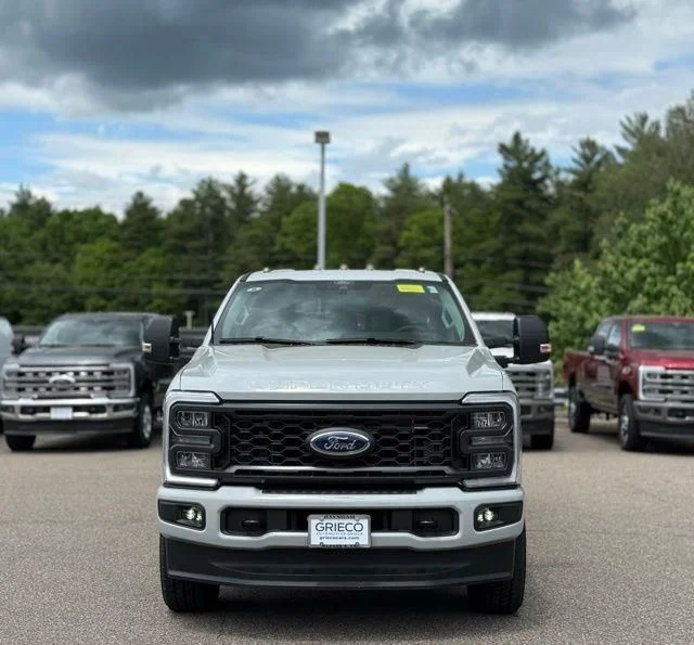 New 2026 Avalanche Ford F-350® XL image 10