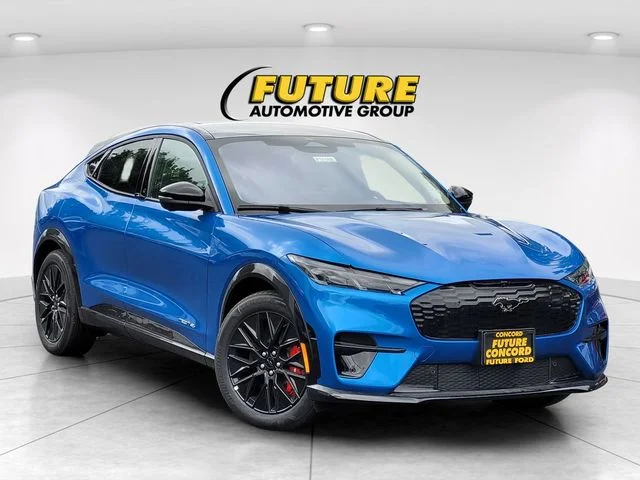 2025 Ford Mustang-Mach-e Premium's photo