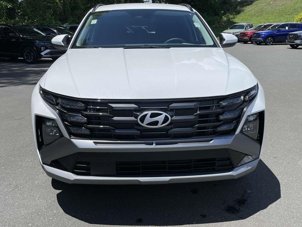 New 2025 White Hyundai SEL AWD image 31