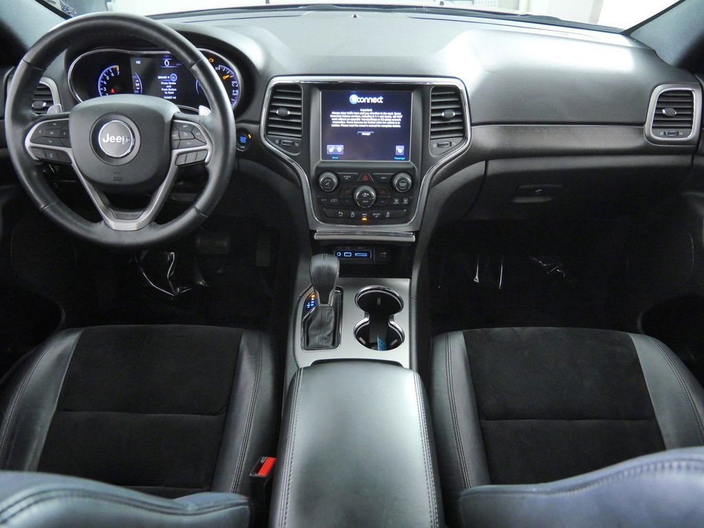 Used 2017 Red Jeep Altitude image 5