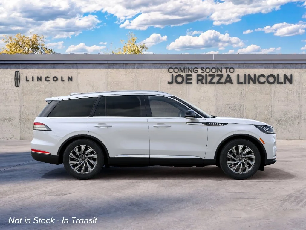 New 2027 White Lincoln Premiere image 5