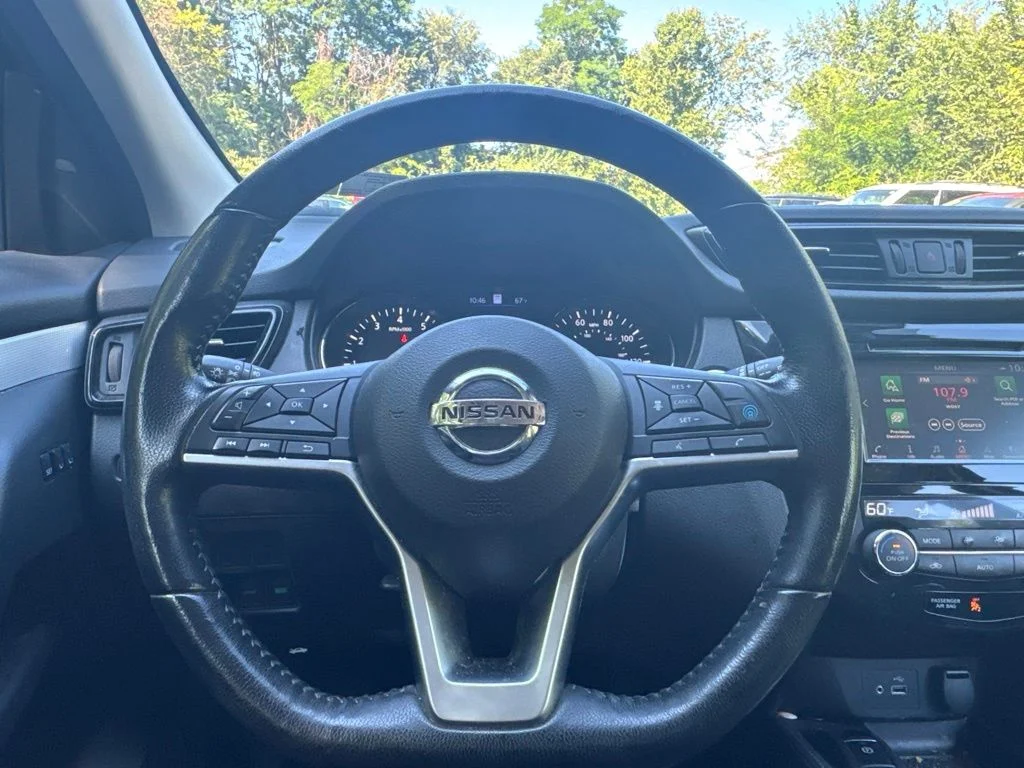 Used 2020 Black Nissan SL image 14