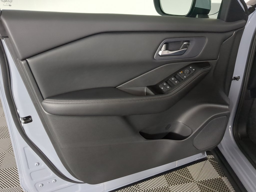 New 2026 Boulder Gray Pearl Nissan SV image 12