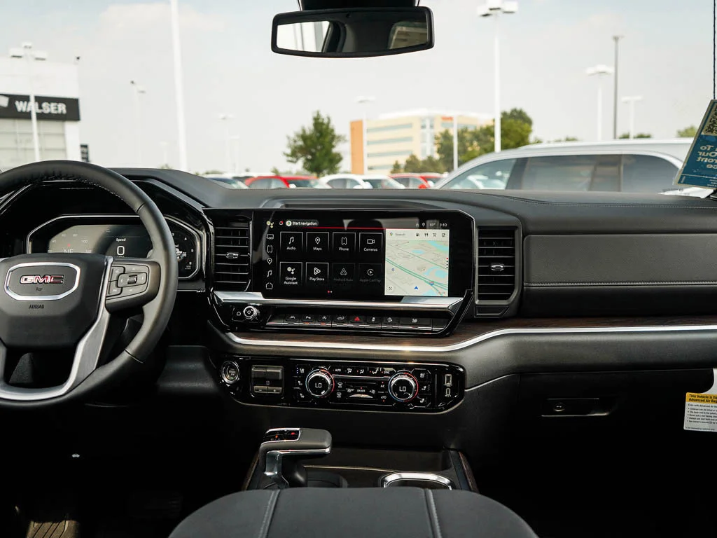 2026 GMC Sierra 1500 SLT - Photo 13