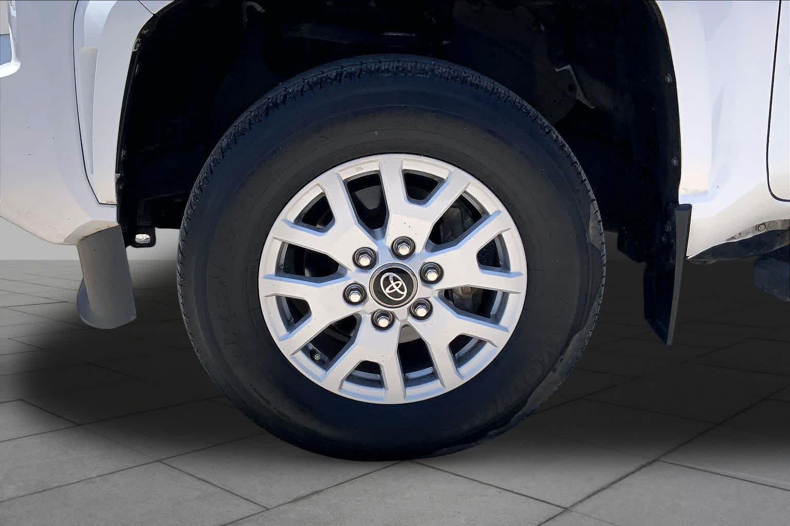 Used 2024 Ice Cap Toyota SR5 image 11