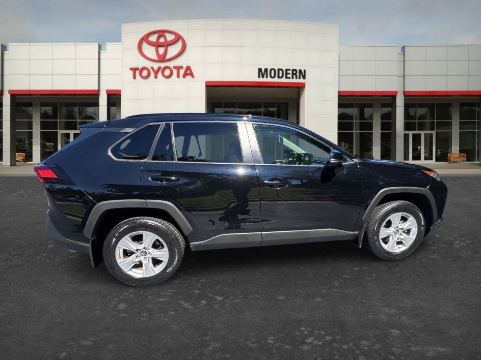 Used 2020 Midnight Black Metallic Toyota XLE image 4