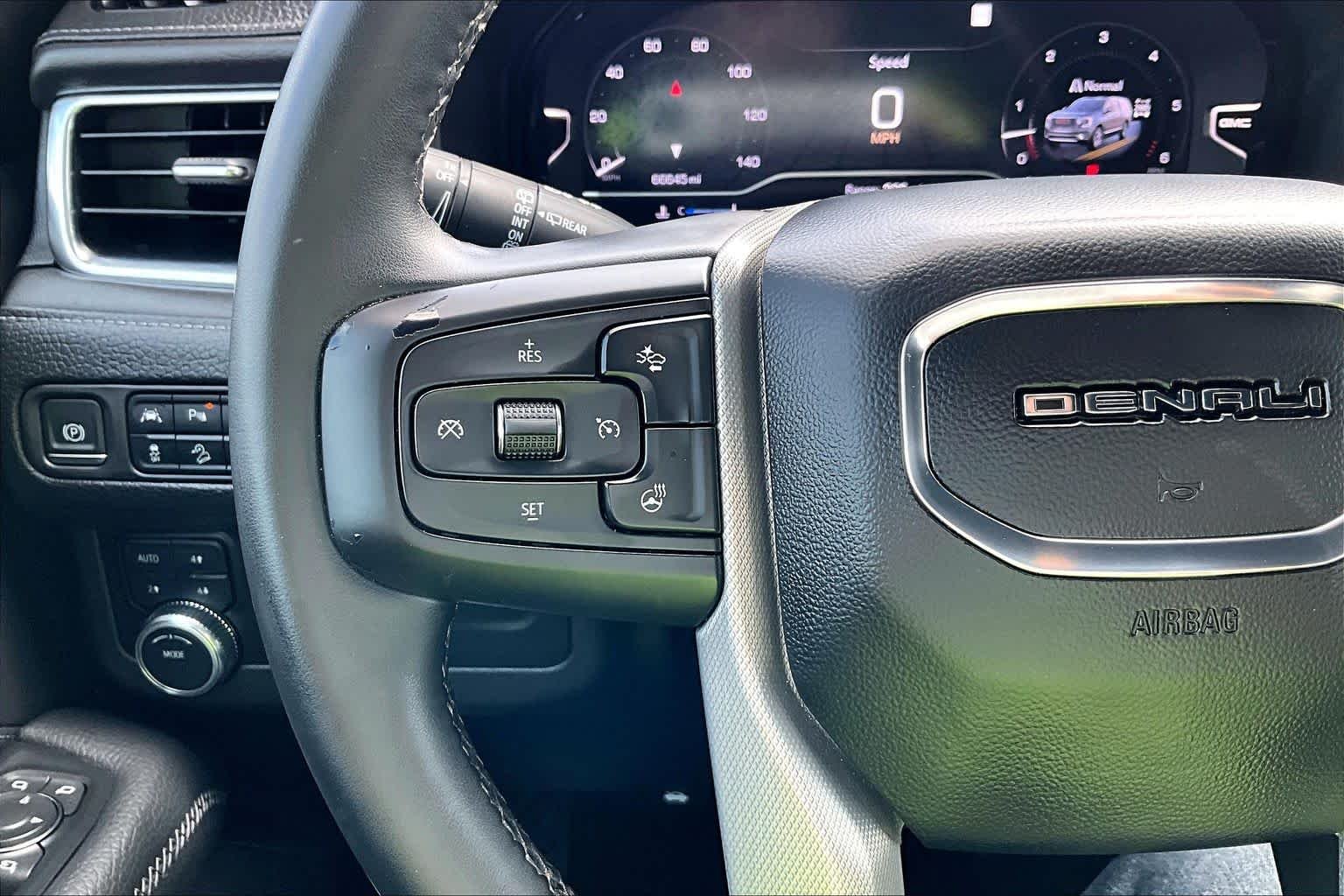 2023 GMC Yukon XL Denali - Photo 24