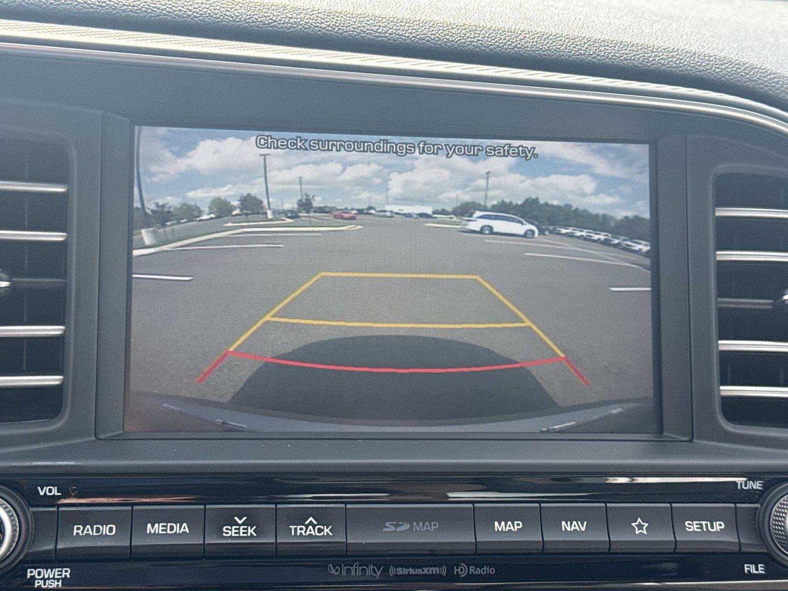 Used 2020 Fluid Metal Hyundai Limited image 34