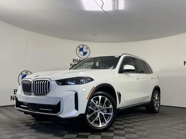 New 2026 Alpine White BMW xDrive40i image 1