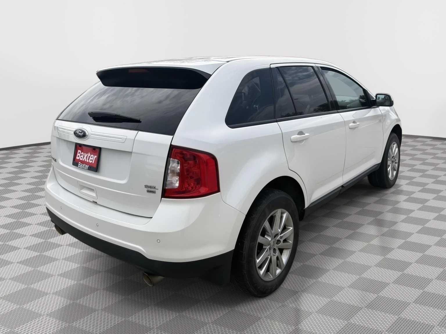 Used 2013 White Ford 4dr SEL AWD image 8