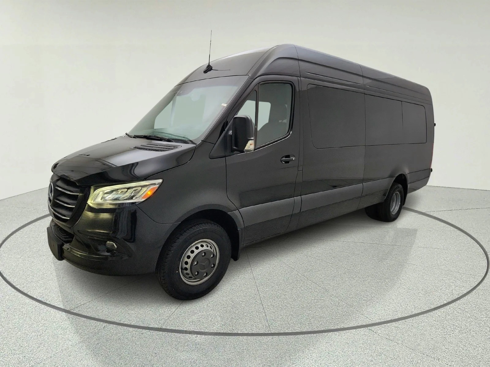 Used 2024 Obsidian Black Metallic Mercedes-Benz  image 7