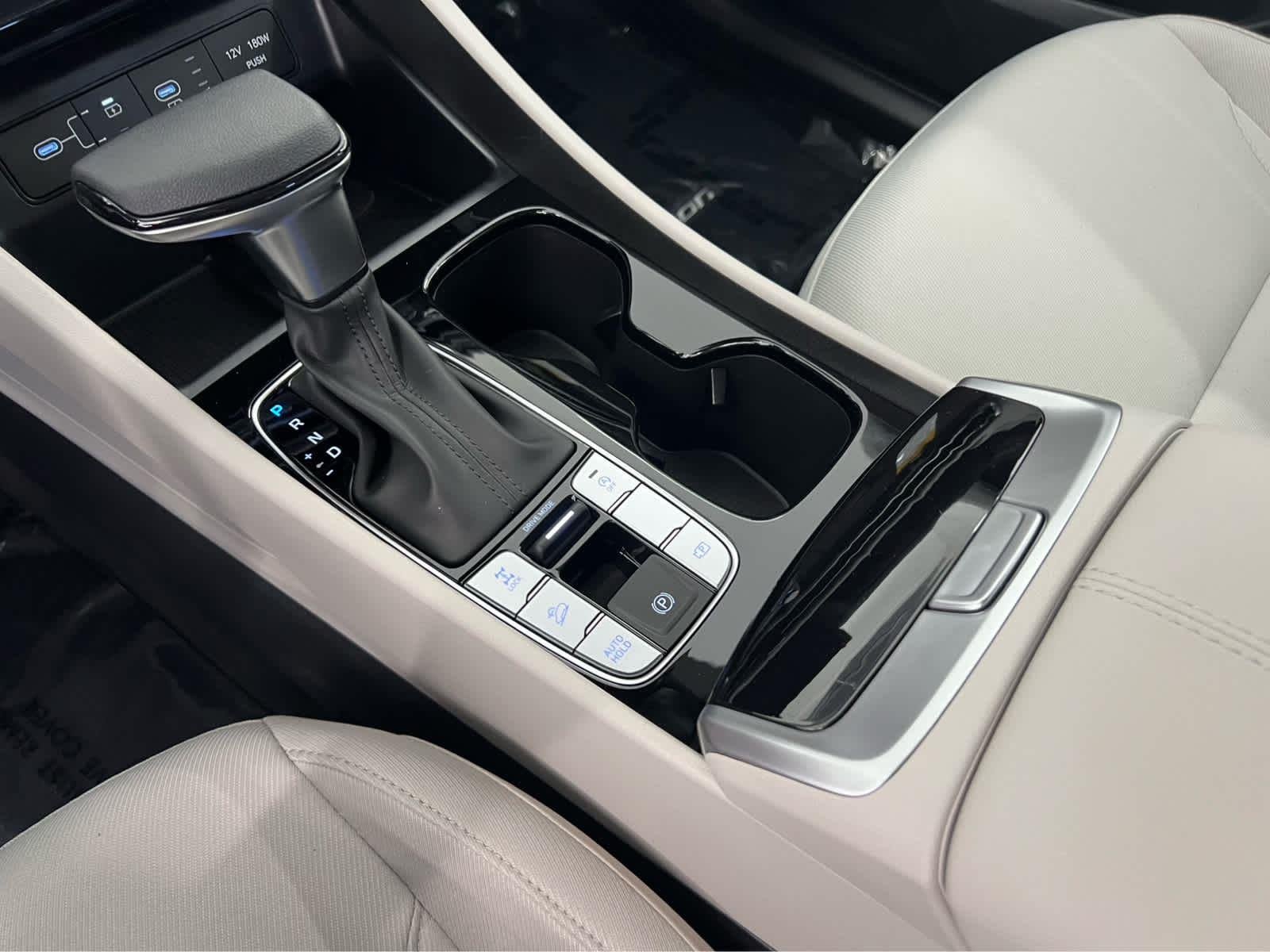2025 Hyundai Tucson SEL - Photo 19