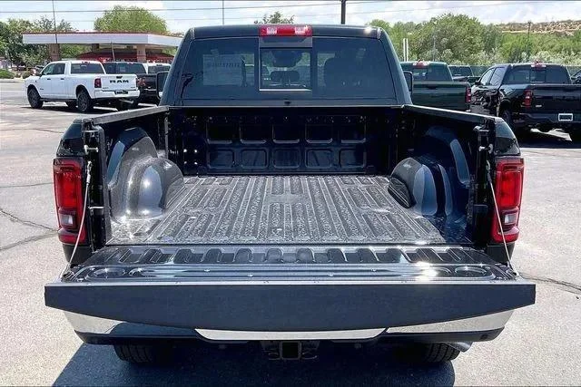New 2026 Diamond Black Crystal Pearlcoat RAM TRADESMAN image 16