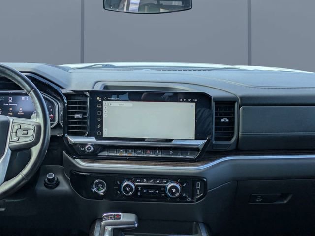 Used 2022 White GMC Elevation image 18