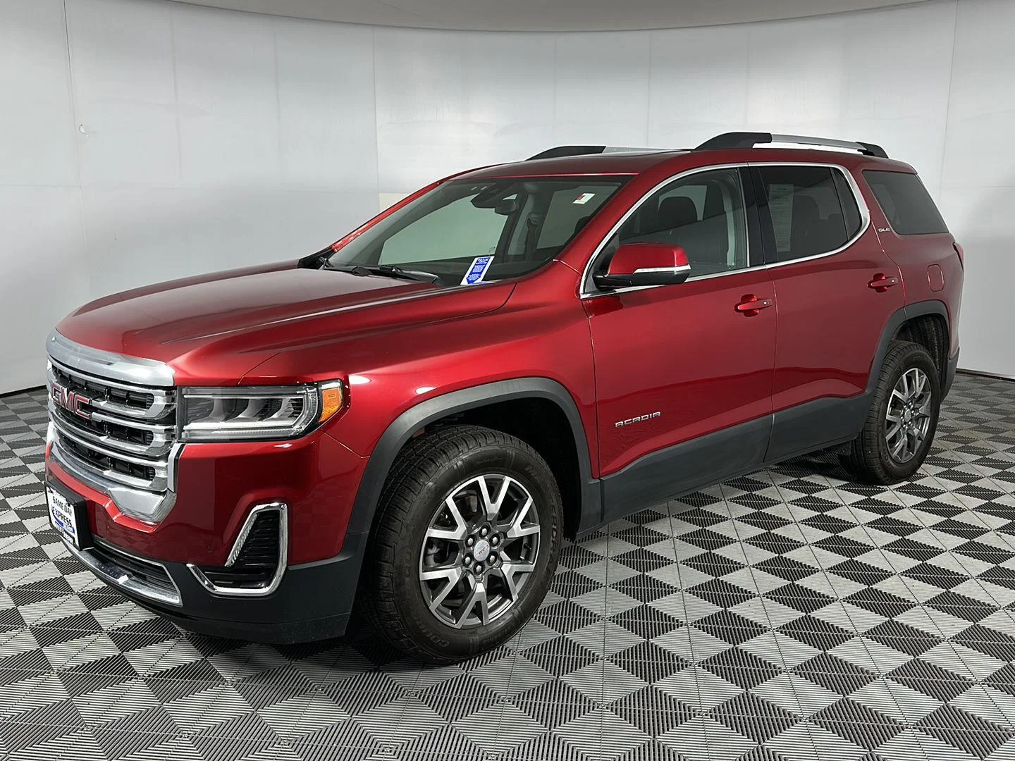Used 2021 Cayenne Red Tintcoat GMC SLE image 3