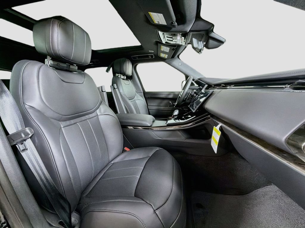 New 2027 Santorini Black Land Rover Dynamic SE P400 image 30