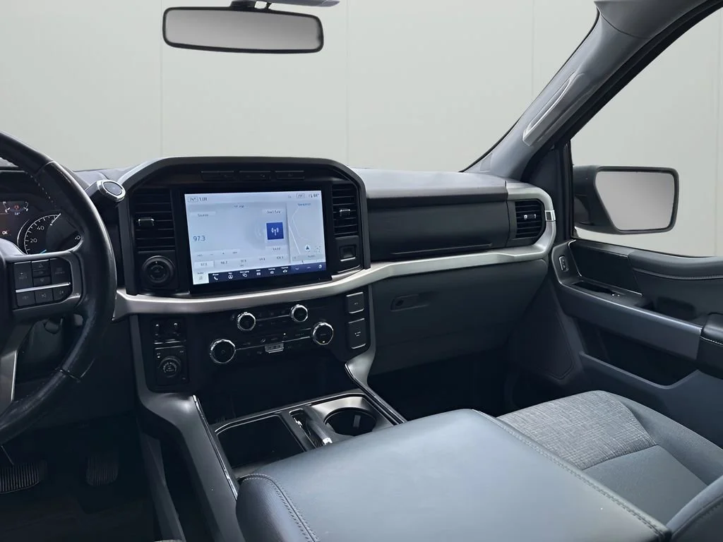 Used 2022 White Ford XLT image 26