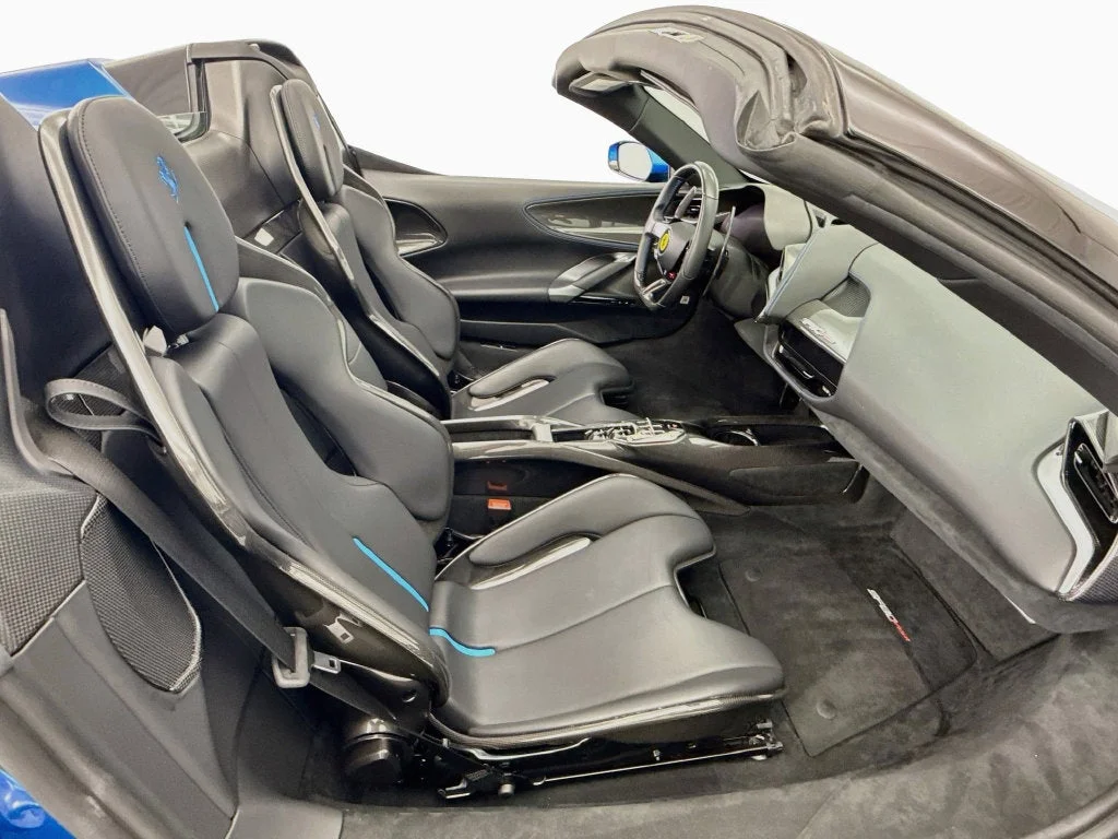 Used 2022 Blu Corsa Ferrari  image 27