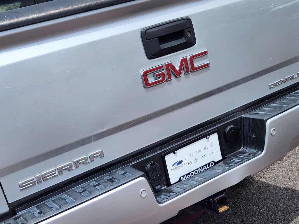 Used 2018 Silver GMC Denali image 7