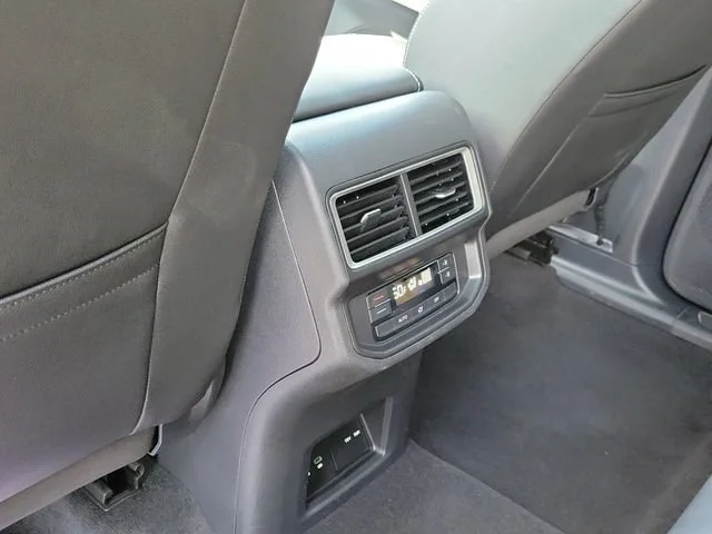 Used 2025 Gray Volkswagen 2.0T SE w/Technology image 21