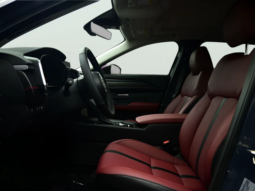 2026 Mazda CX-50 Premium Plus - Photo 11