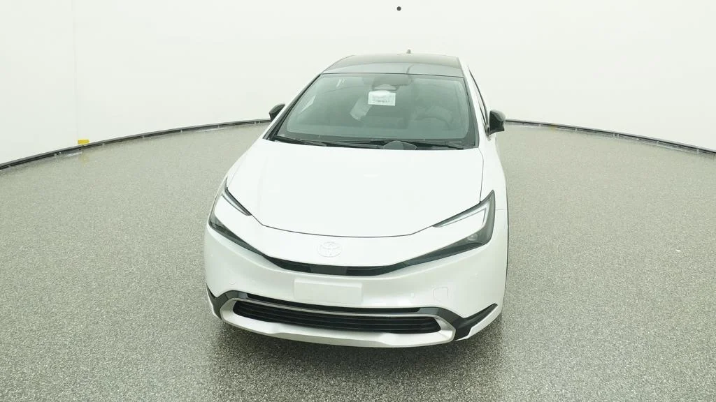 New 2026 Wind Chill Pearl Toyota XSE Premium image 20