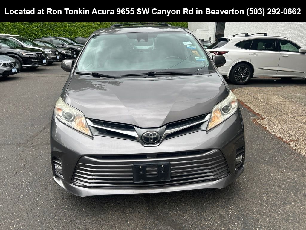 Used 2018 Predawn Gray Mica Toyota XLE image 9