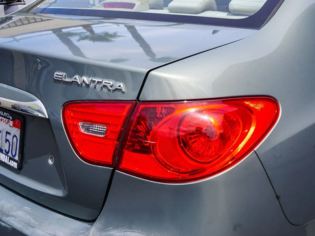 Used 2010 Beige Hyundai GLS image 8