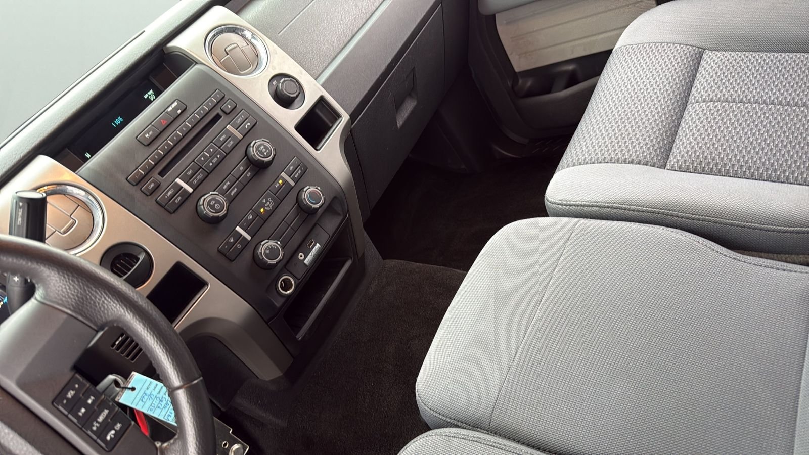 Used 2011  Ford XLT image 20