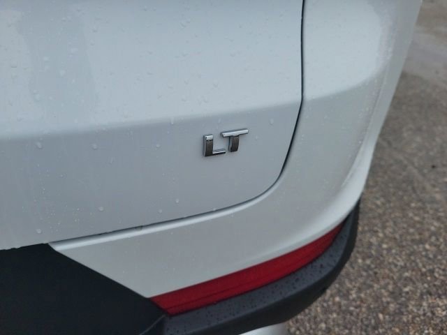 New 2026 Summit White Chevrolet LT image 25