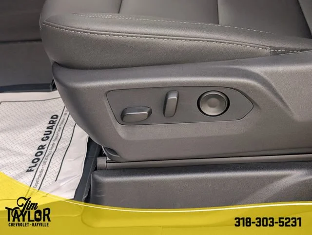 2026 Chevrolet Suburban LT - Photo 22