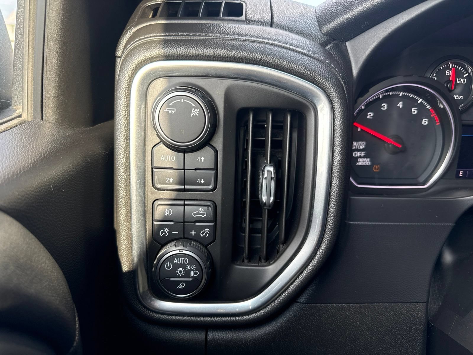 Used 2019 BLACK Chevrolet LT Trail Boss image 36