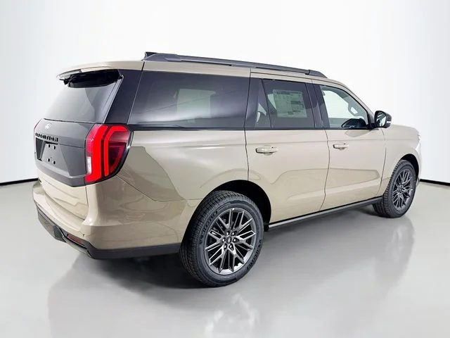 New 2027 Marsh Gray Ford Platinum image 7