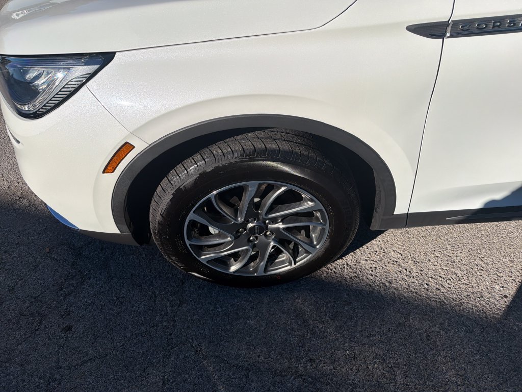 Used 2022 White Lincoln Standard image 10