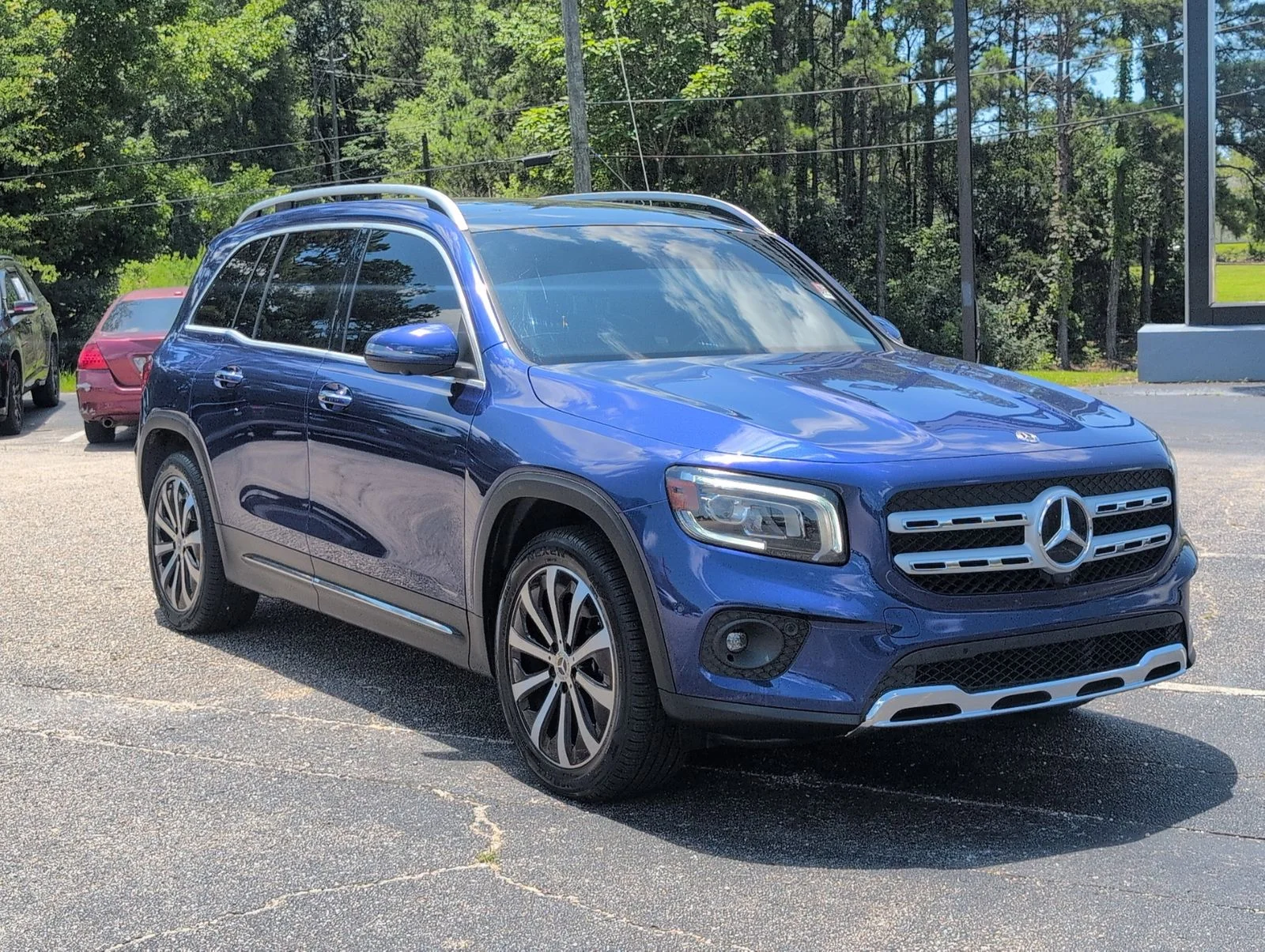 Used 2021 Blue Mercedes-Benz GLB 250 image 9