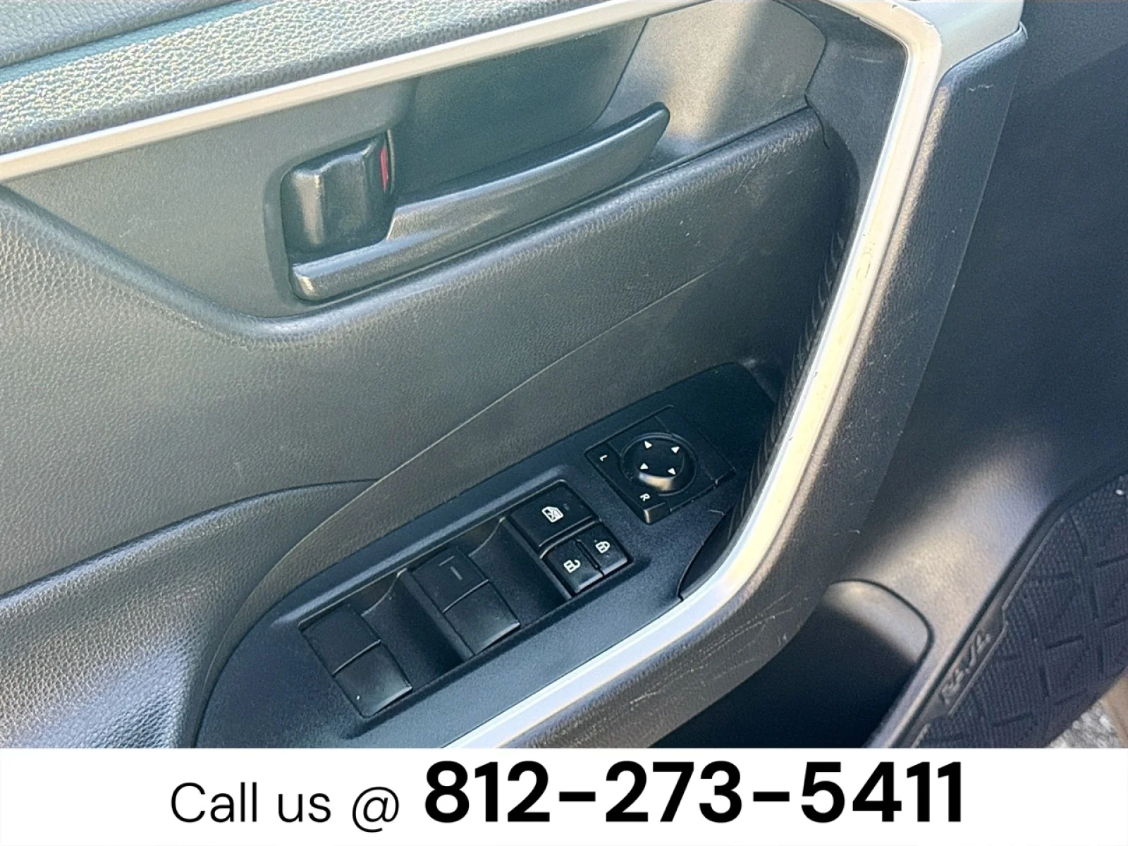Used 2022 Gray Toyota Hybrid LE image 17