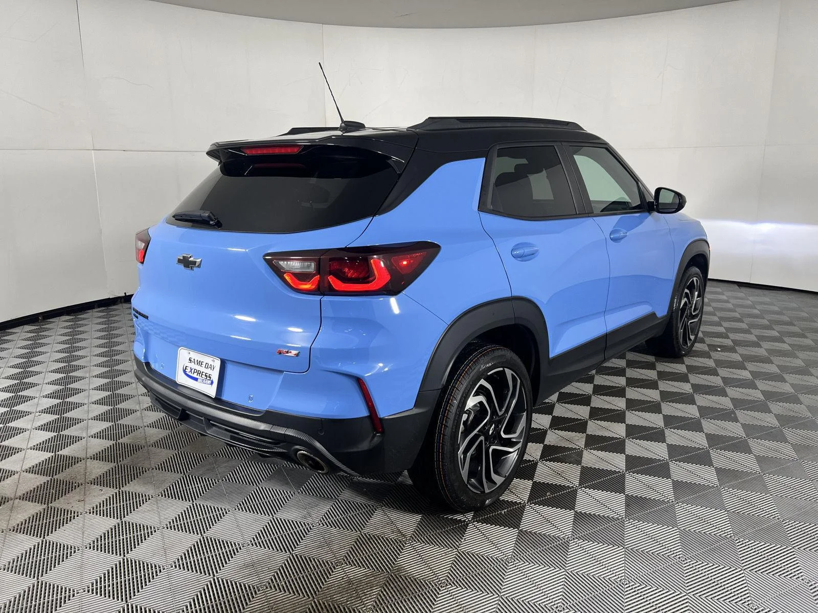 Used 2024 Fountain Blue Chevrolet RS image 22