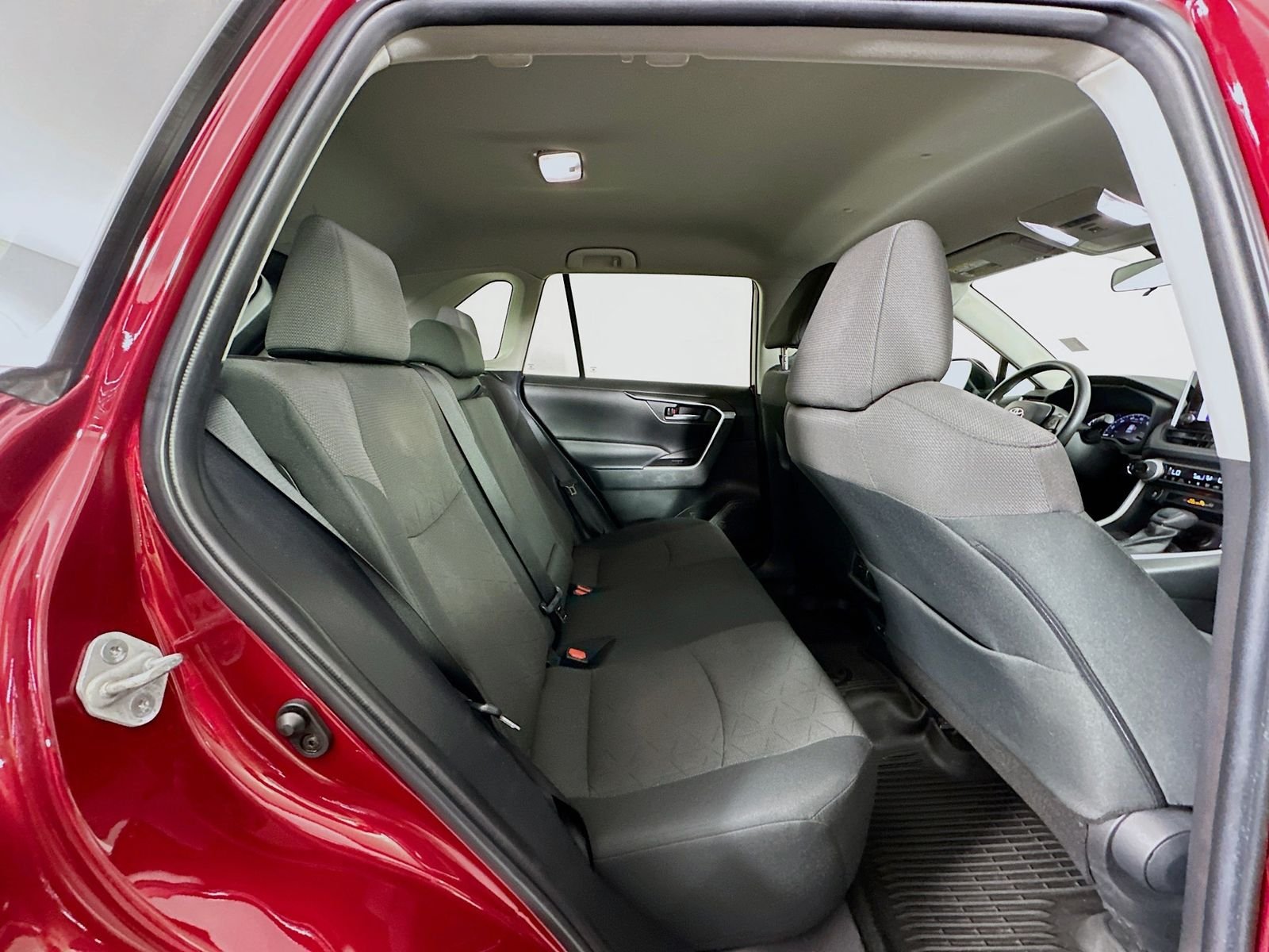 Used 2023 Pearl Toyota XLE image 27