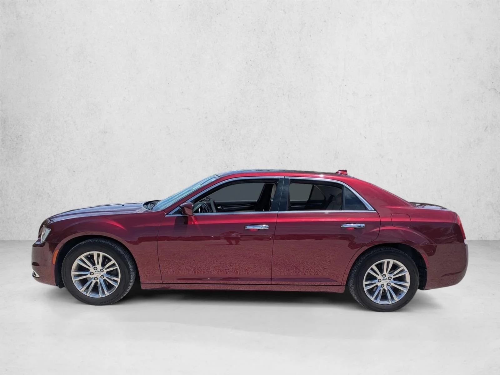 Used 2018 Velvet Red Pearlcoat Chrysler Touring L image 6