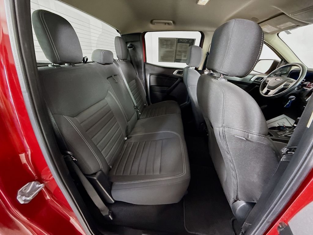 Used 2021 Rapid Red Metallic Tinted Clearcoat Ford XLT image 4