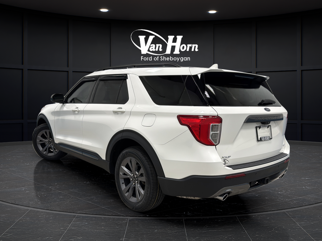 Used 2023 Star White Metallic Tri-Coat Ford XLT image 5