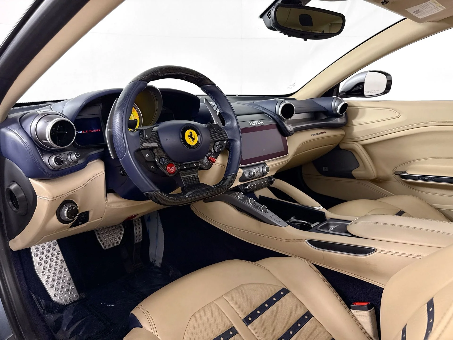Certified Used 2018 Grigio Titanio Metall Ferrari V12 image 20