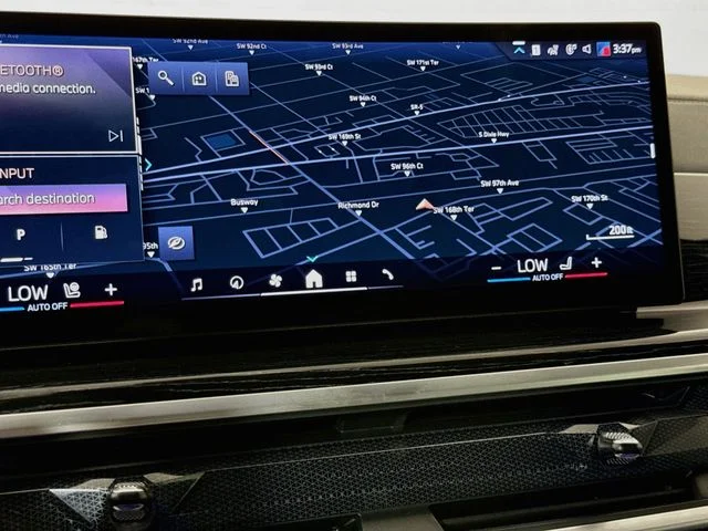 Used 2024 Black BMW xDrive40i image 16
